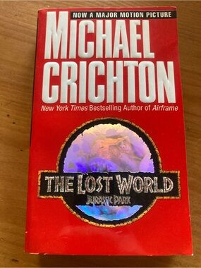 Michael Crichton - The Lost World (Jurassic Park) Red Paperback